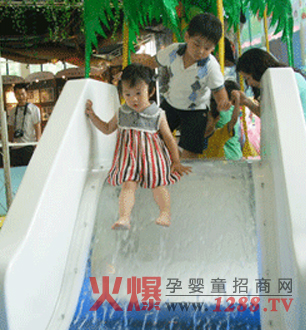 啵啵愛(ài)樂(lè)園瀑布滑梯