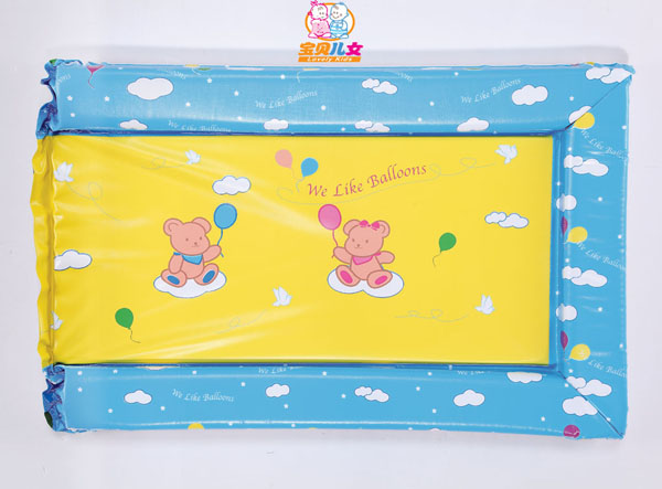 寶貝兒女卡通小熊尿布?jí)|