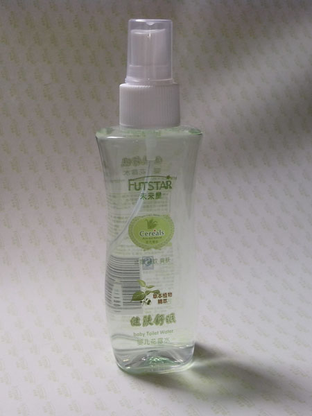 未來(lái)星嬰兒健膚舒眠花露水