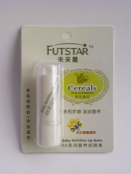 未來星BB滋潤(rùn)柔嫩潤(rùn)唇膏