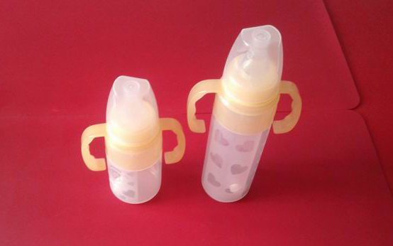 鑫恩成標(biāo)口直身奶瓶