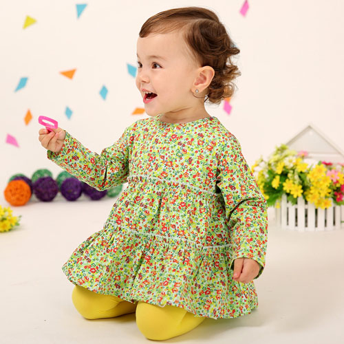 棉果果裙式圓領(lǐng)碎花上衣綠色