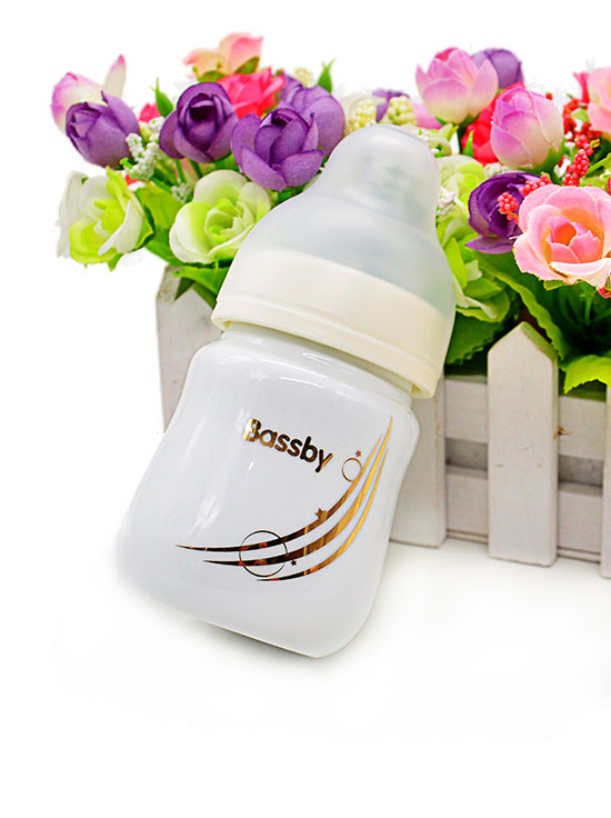 貝斯比玲瓏瓷異形寬口自動(dòng)奶瓶白底燙金