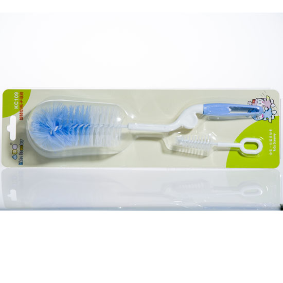 小孩國(guó)旋轉(zhuǎn)奶瓶字母刷綠色