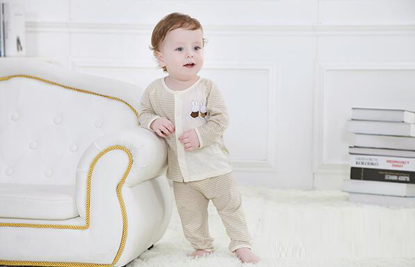 蓓琪兔嬰兒內(nèi)衣2015春夏新款間條長(zhǎng)袖對(duì)襟套裝0