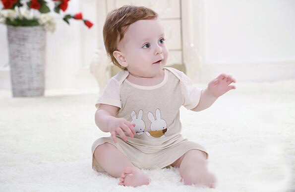 蓓琪兔嬰兒內(nèi)衣2015春夏新款撞色搭肩短袖套裝0