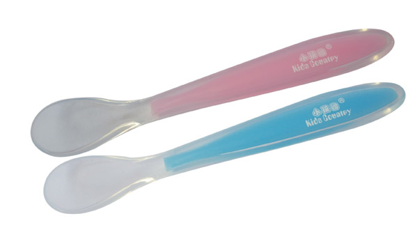 小孩國(guó)嬰兒硅膠軟勺