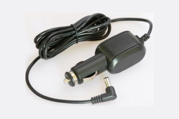 Unimom車載充電器.jpg Unimom車載充電器.jpg