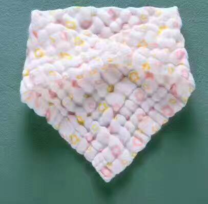 淘貝貓六層水洗紗布三角巾-紅黃圖案.jpg 淘貝貓六層水洗紗布三角巾-紅黃圖案.jpg