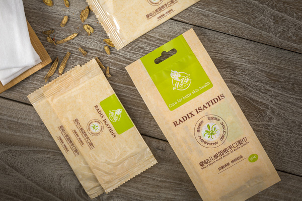 小貝樂(lè)嬰幼兒板藍(lán)根手口濕巾.jpg 小貝樂(lè)嬰幼兒板藍(lán)根手口濕巾.jpg