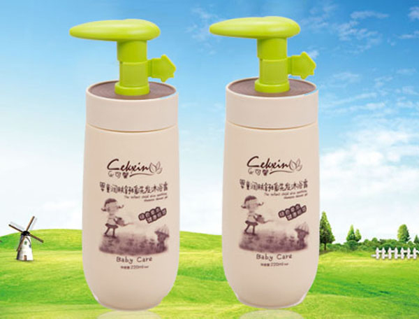 樂可馨嬰童潤膚舒緩洗發(fā)沐浴露(二合一).jpg 樂可馨嬰童潤膚舒緩洗發(fā)沐浴露(二合一).jpg