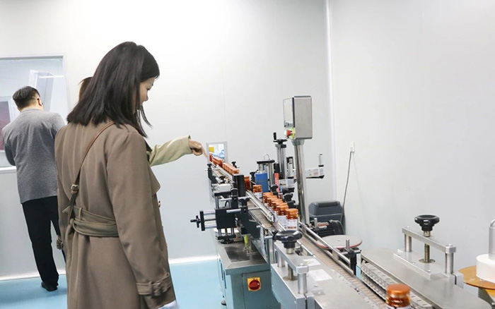 菏澤學院藥學院領導蒞臨中舜生物考察指導9.jpg 菏澤學院藥學院領導蒞臨中舜生物考察指導9.jpg