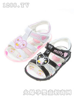 ͯԒ������ɫŮ���r(sh��)�Л�Ь