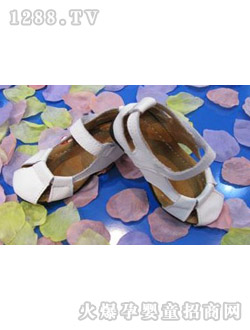 �Ϙ���ͯЬ�����L(f��ng)���ɫ��Ь