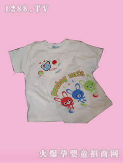 С��ذ�ɫ���eT��